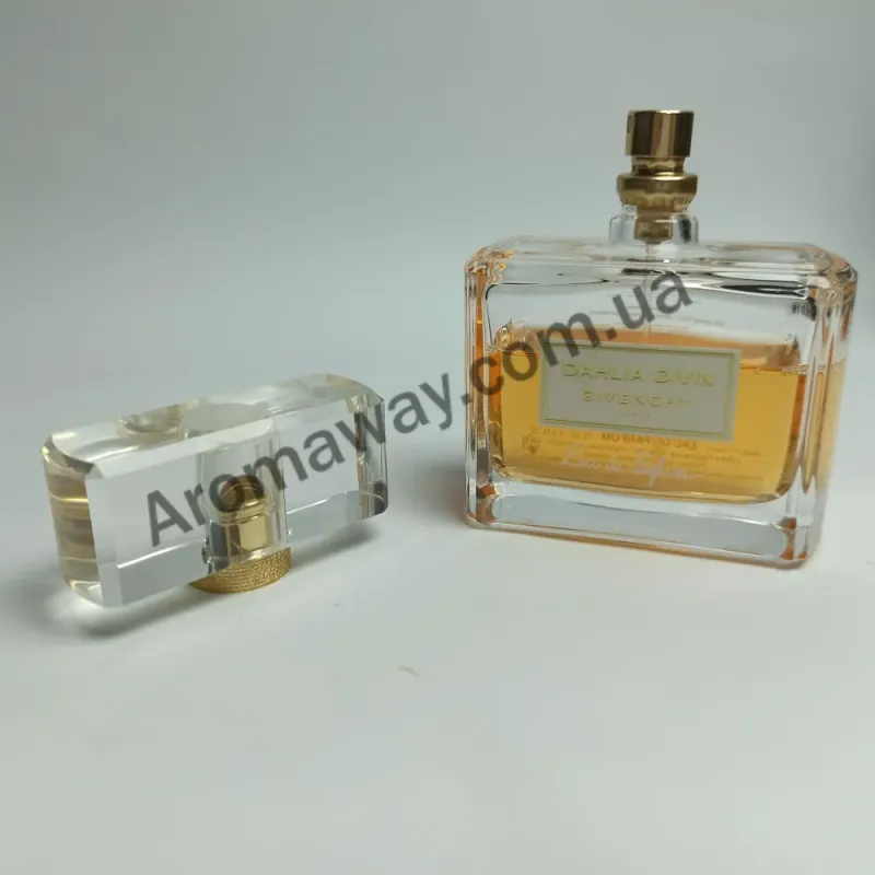 Givenchy Dahlia Divin EDP — оригінальний парфум, ракурс 2