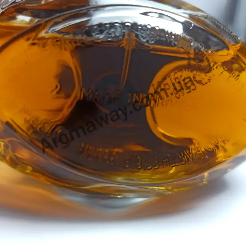 Jeanne Arthes Guipure &amp; Silk EDP 2 — оригінальний парфум, ракурс 4